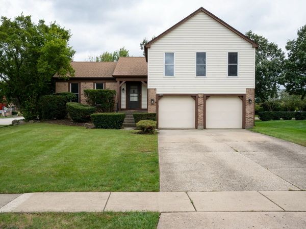 1100 Gail Drive , Buffalo Grove, IL 60089