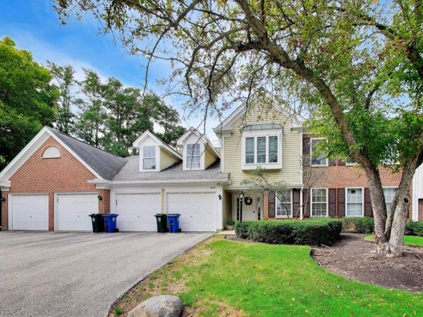 1012 Butternut Lane , Unit D, Mount Prospect, IL 60056