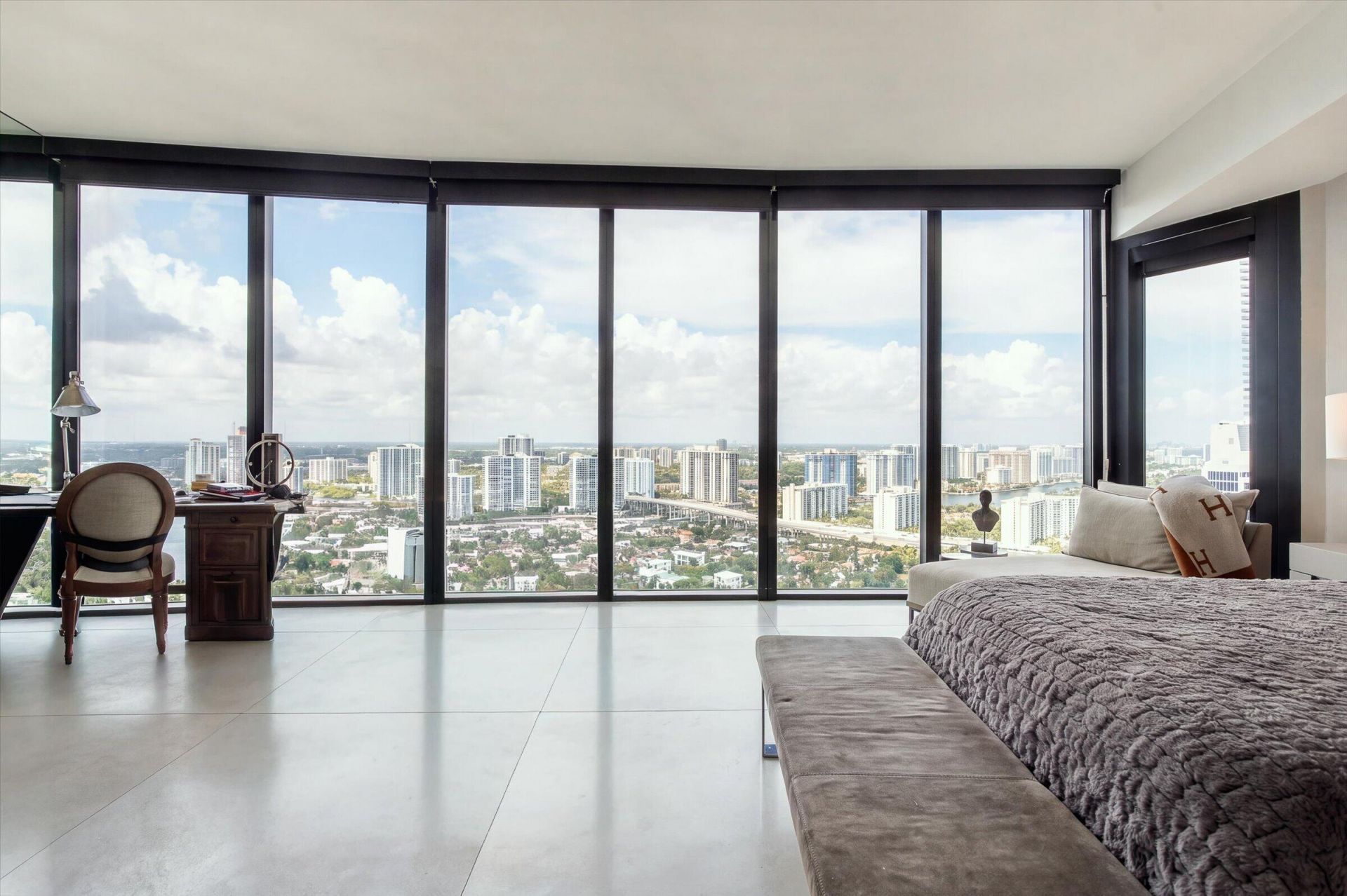 18555 Collins Avenue, Unit 3303, Sunny Isles Beach, FL 33160 Photo