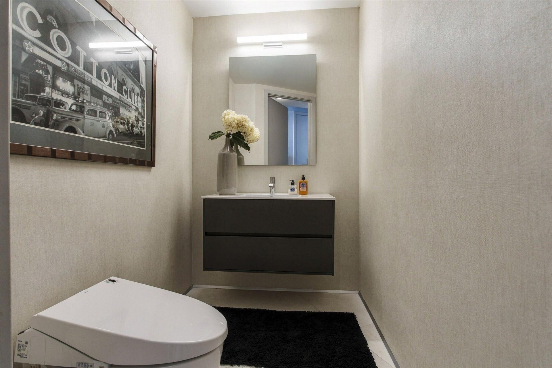 18555 Collins Avenue, Unit 3303, Sunny Isles Beach, FL 33160 Photo