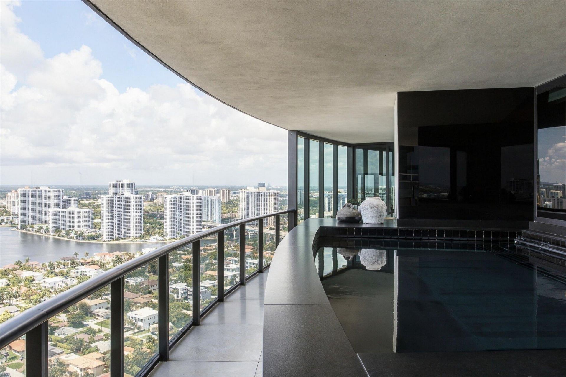 18555 Collins Avenue, Unit 3303, Sunny Isles Beach, FL 33160 Photo