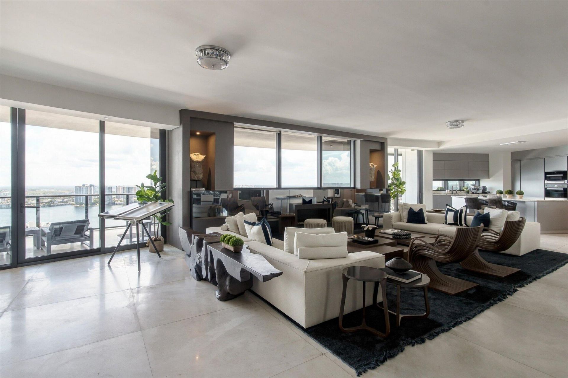 18555 Collins Avenue, Unit 3303, Sunny Isles Beach, FL 33160 Photo