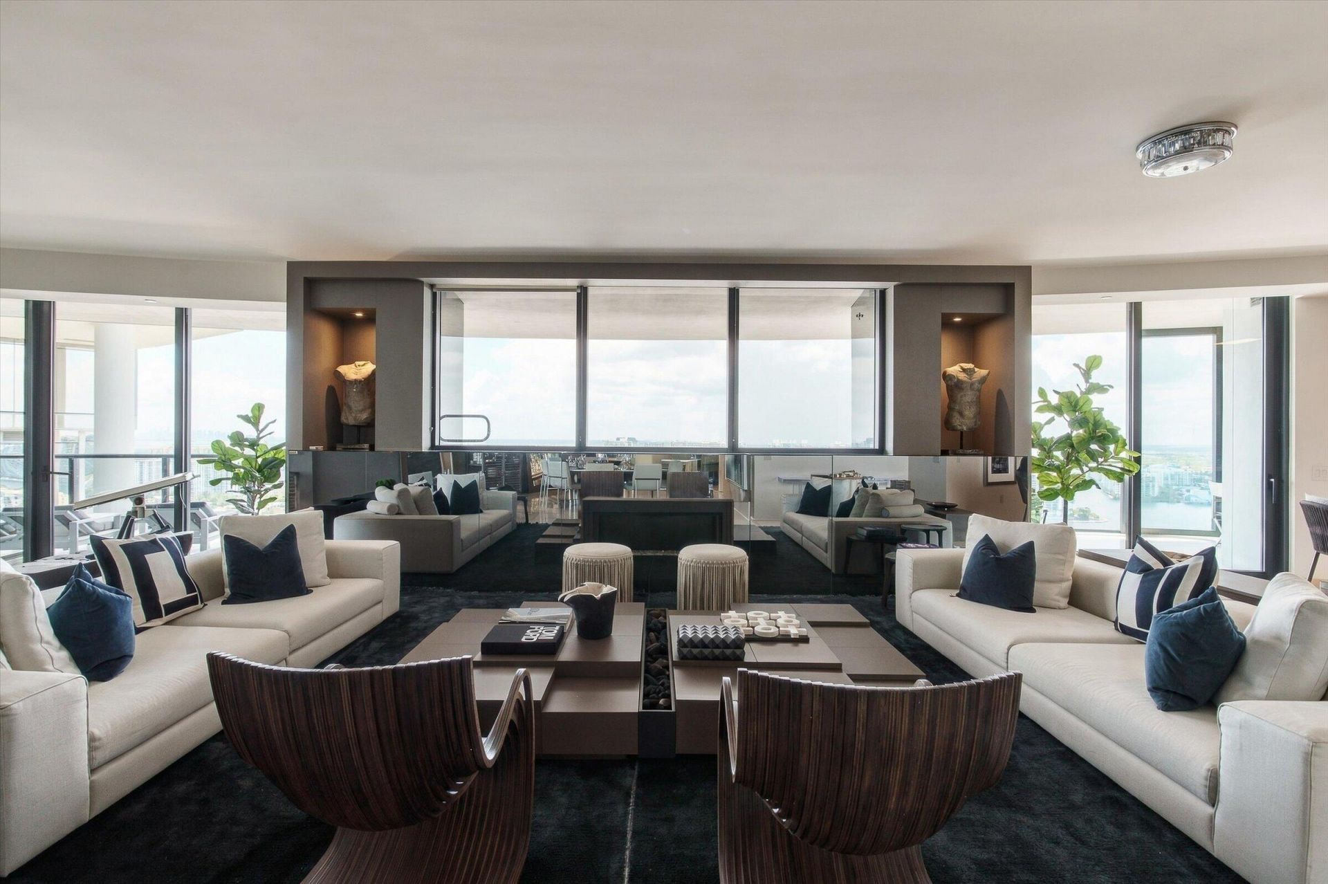 18555 Collins Avenue, Unit 3303, Sunny Isles Beach, FL 33160 Photo