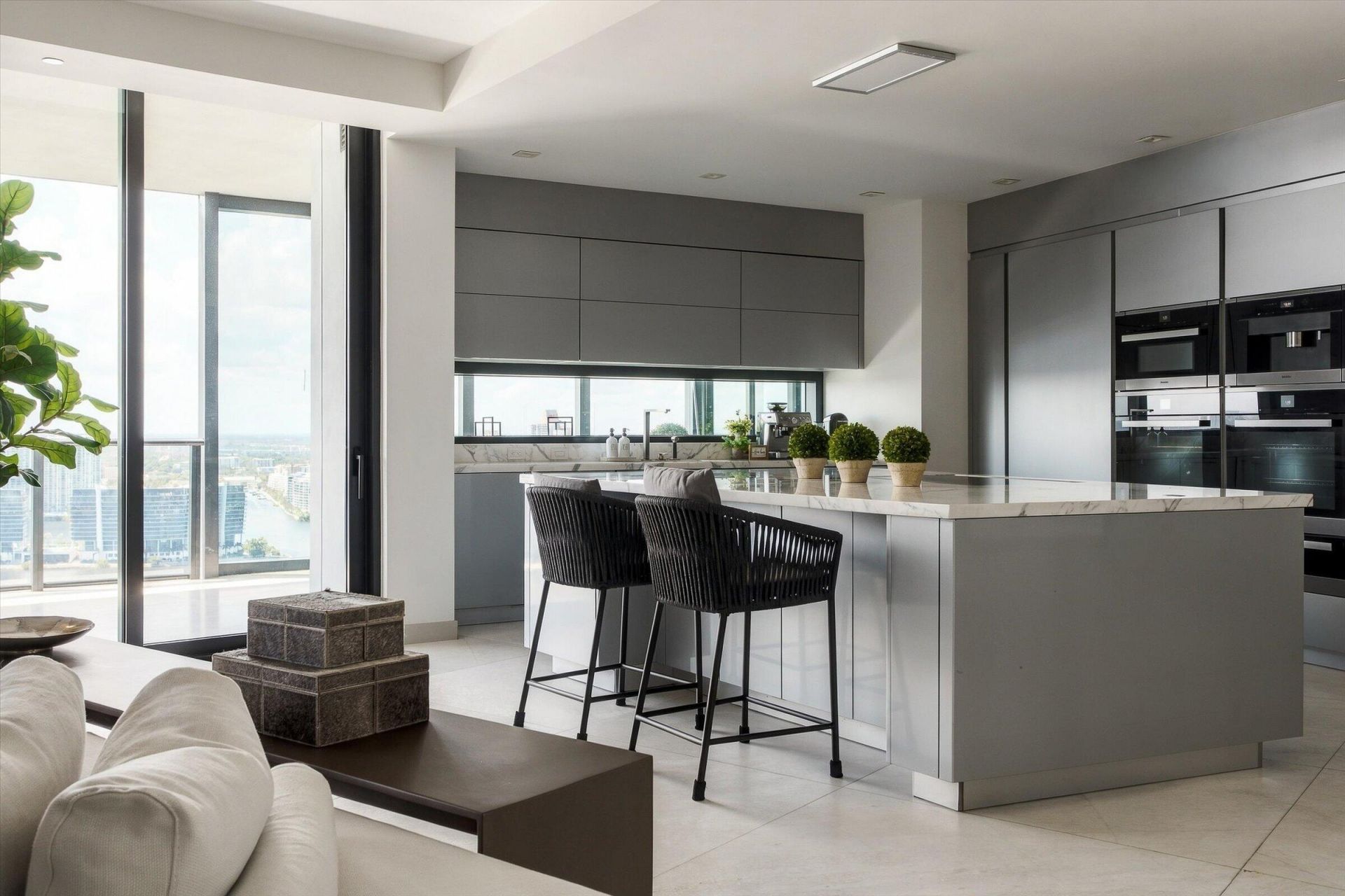 18555 Collins Avenue, Unit 3303, Sunny Isles Beach, FL 33160 Photo