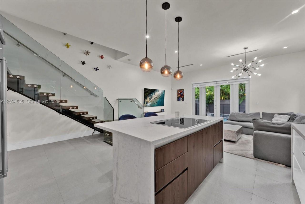 3079 Carter St, Unit 3079, Miami, FL 33133 Photo