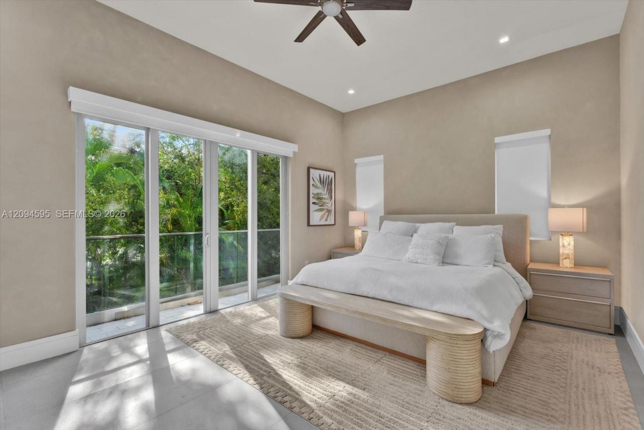 3079 Carter St, Unit 3079, Miami, FL 33133 Photo