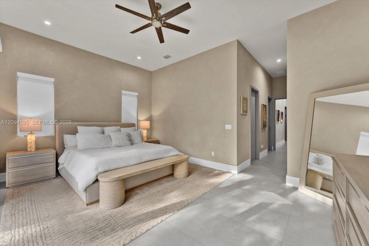 3079 Carter St, Unit 3079, Miami, FL 33133 Photo