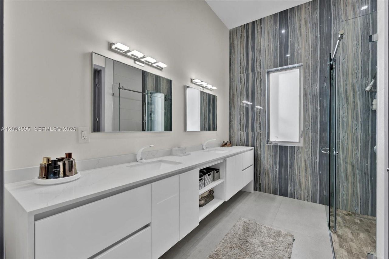 3079 Carter St, Unit 3079, Miami, FL 33133 Photo