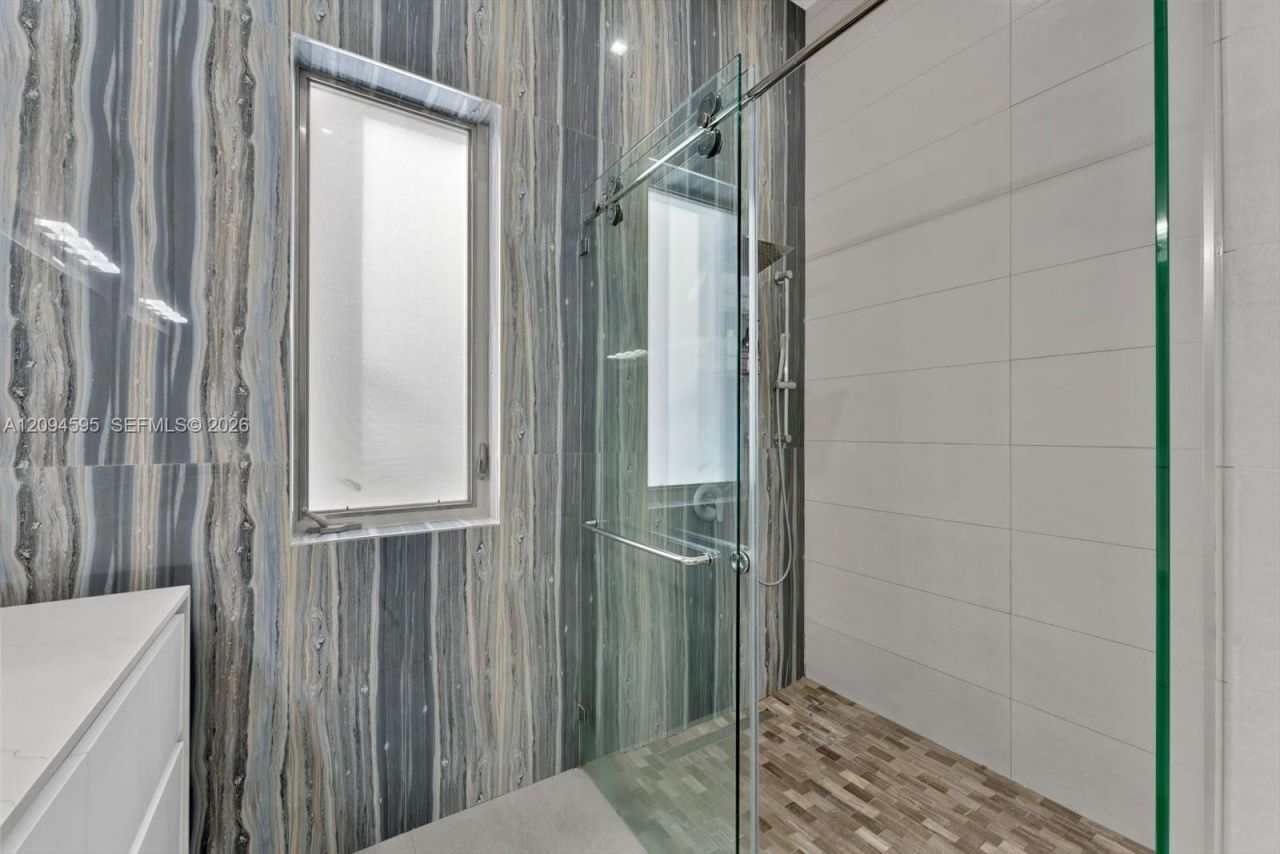 3079 Carter St, Unit 3079, Miami, FL 33133 Photo