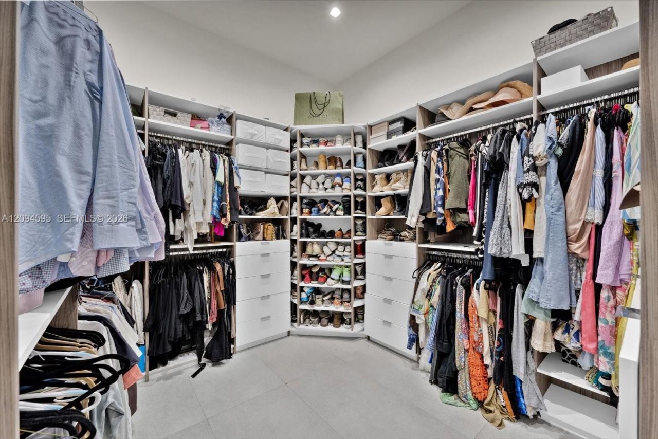 3079 Carter St, Unit 3079, Miami, FL 33133 Photo