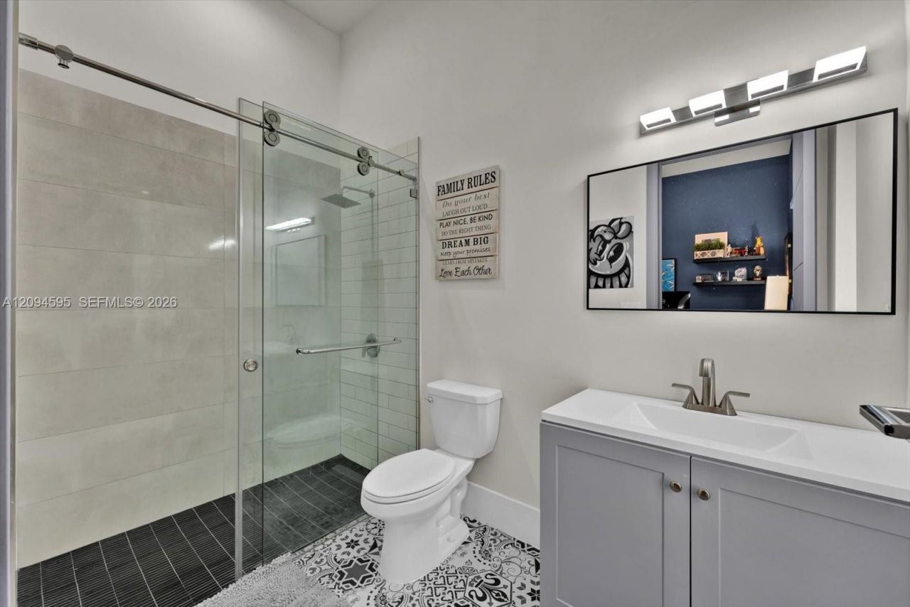 3079 Carter St, Unit 3079, Miami, FL 33133 Photo