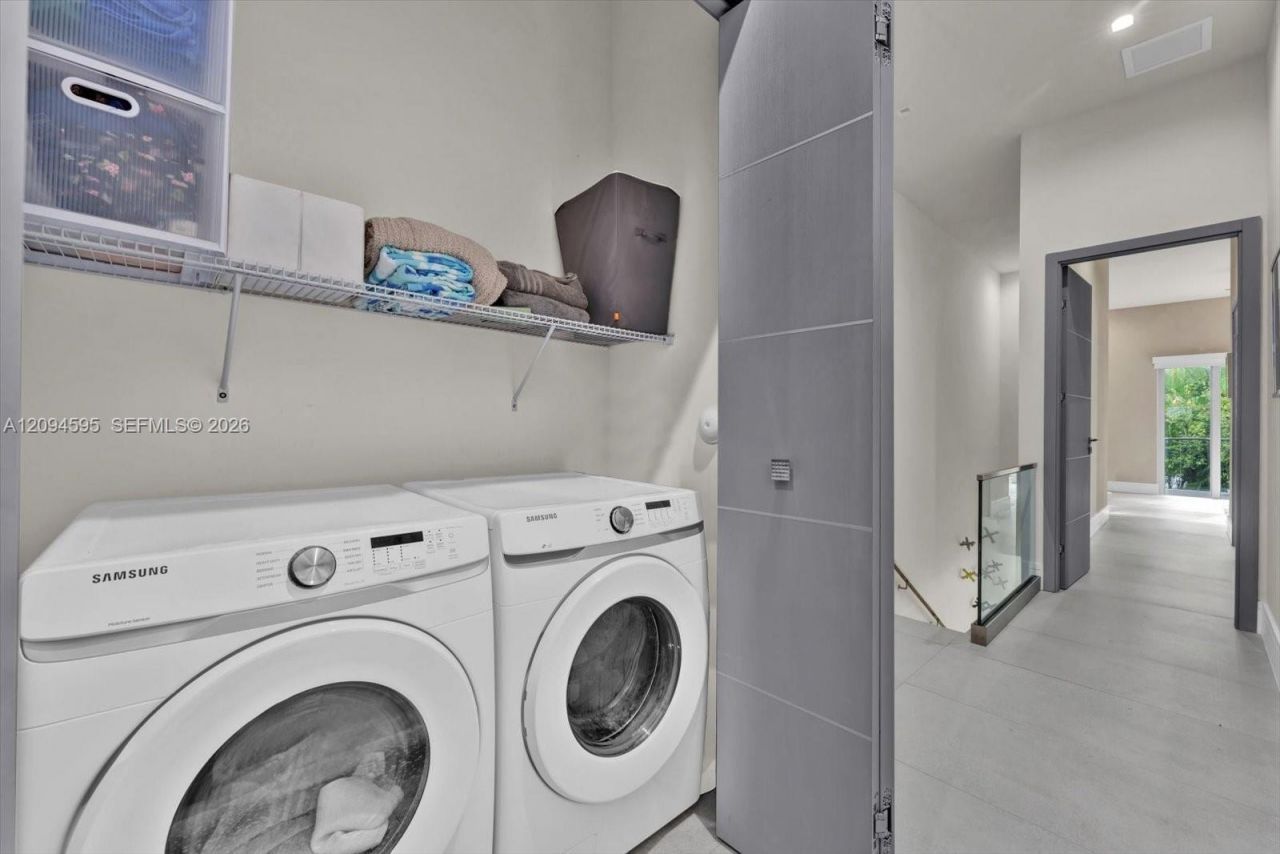 3079 Carter St, Unit 3079, Miami, FL 33133 Photo