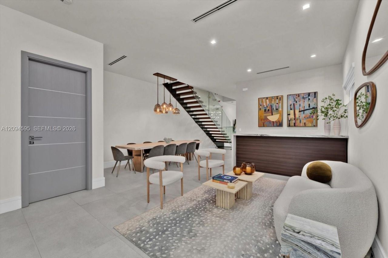 3079 Carter St, Unit 3079, Miami, FL 33133 Photo