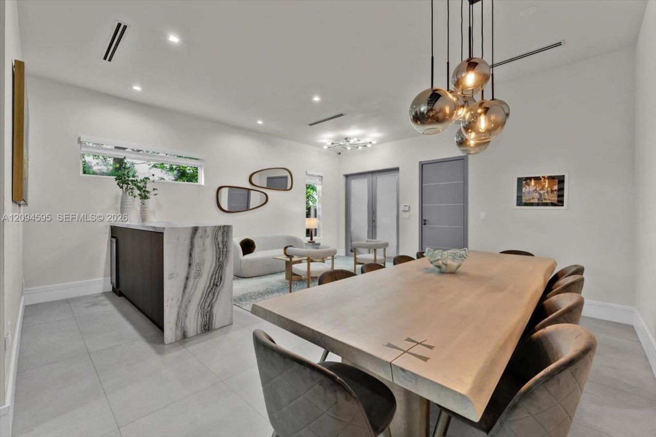 3079 Carter St, Unit 3079, Miami, FL 33133 Photo