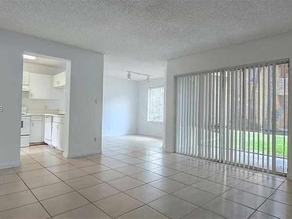 990 Coral Club Dr , Unit 990, Coral Springs, FL 33071