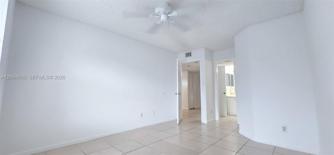 990 Coral Club Dr, Unit 990, Coral Springs, FL 33071 Photo