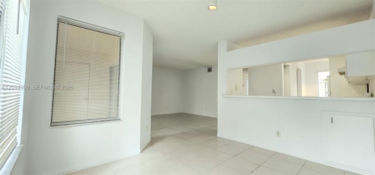 990 Coral Club Dr, Unit 990, Coral Springs, FL 33071 Photo