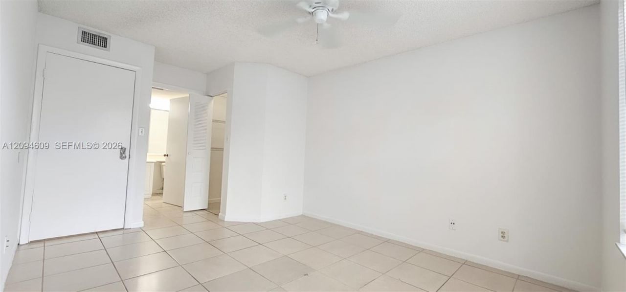 990 Coral Club Dr, Unit 990, Coral Springs, FL 33071 Photo