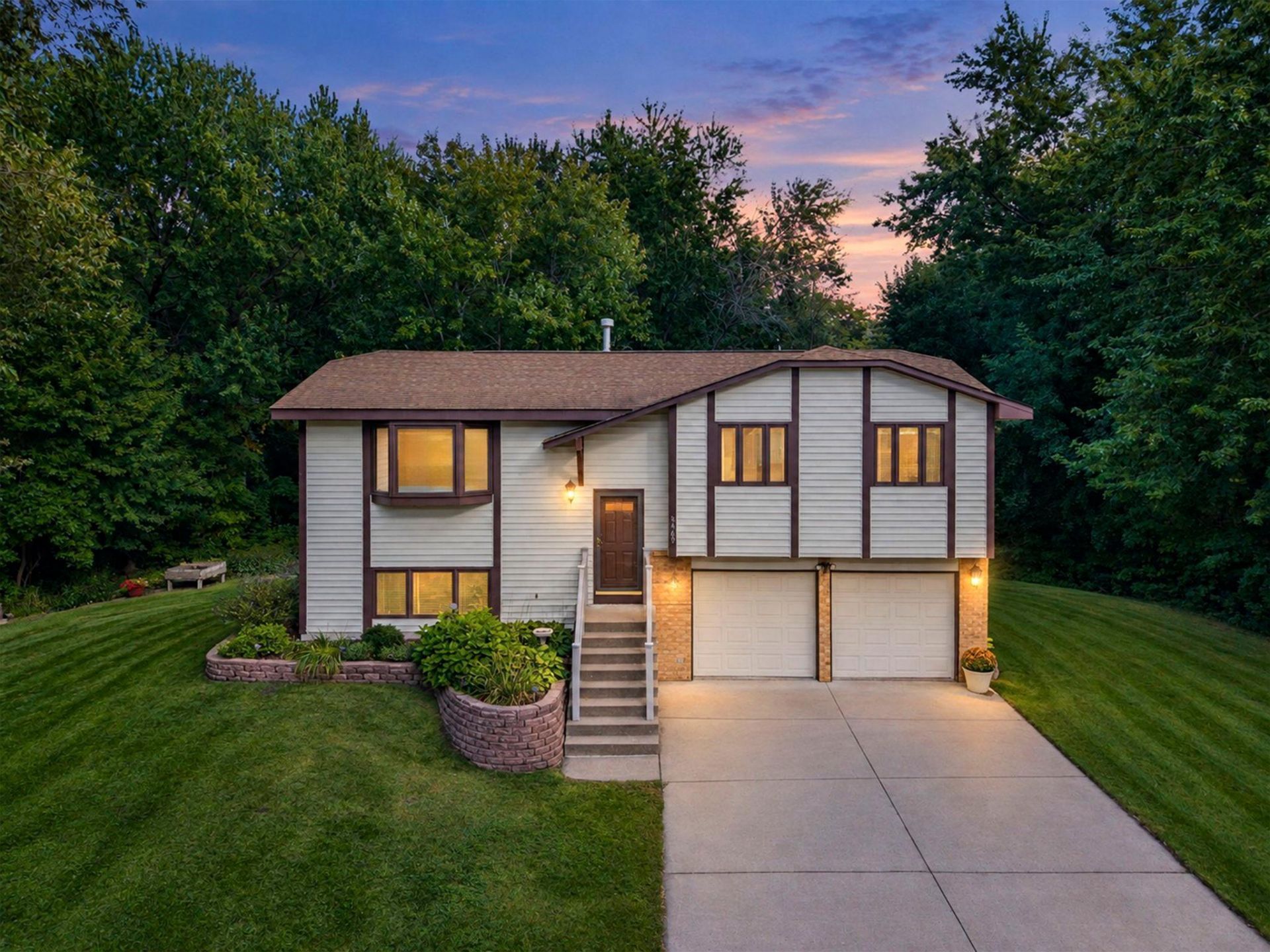 8469 Westwood Road Ne, Spring Lake Park, MN 55432 Main Photo