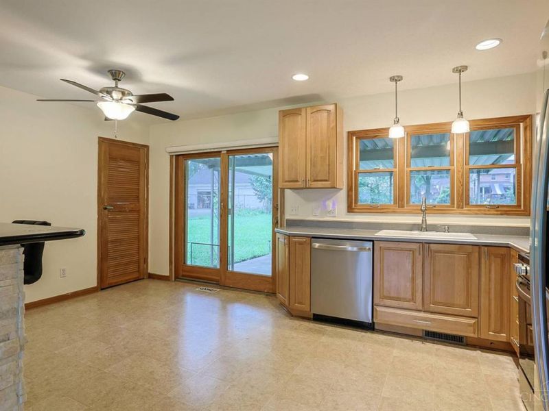 10111 Zig Zag Road, Blue Ash, OH 45242 Photo 10