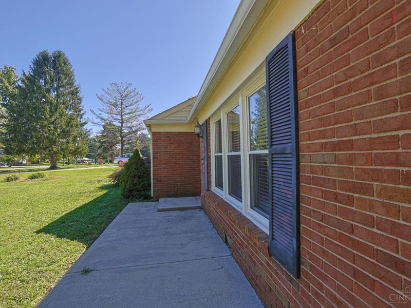 10111 Zig Zag Road, Blue Ash, OH 45242 Photo 4