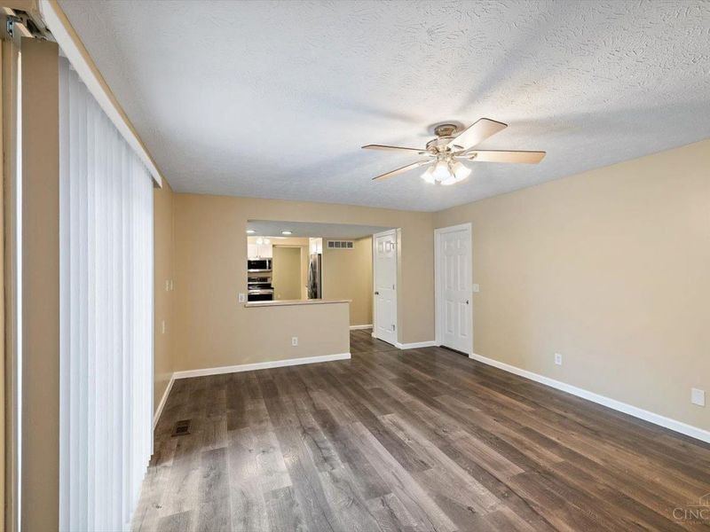 5944 Mill Crest Court, Fairfield Township, OH 45011 Photo 6