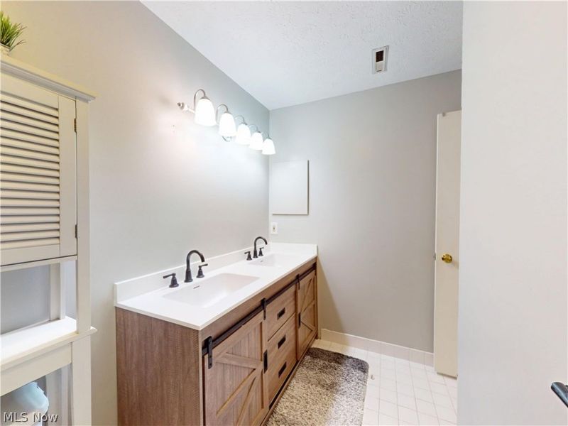 7095 Village Drive, Mentor, OH 44060 Photo 17