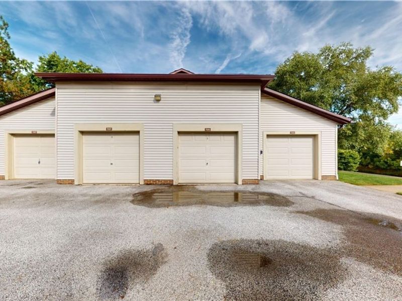 7095 Village Drive, Mentor, OH 44060 Photo 4