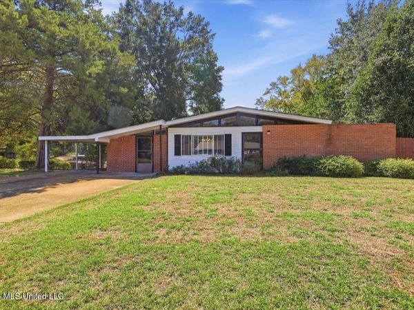 2141 Upper Drive, Pearl, MS 39208