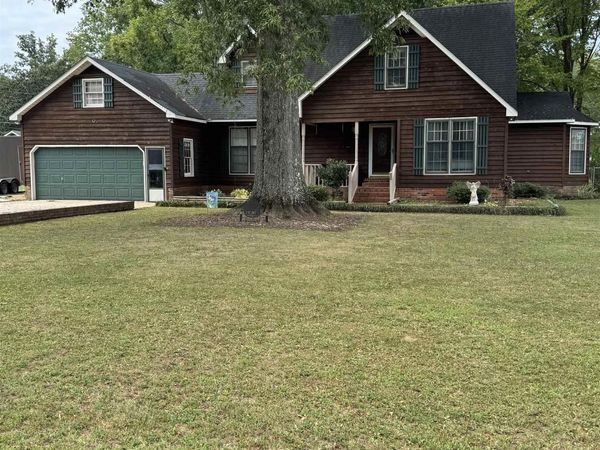 100 Glenn Drive, Moulton, AL 35650