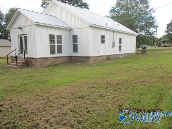 1804 Woodbreeze Circle SE, Hartsville, AL 35640