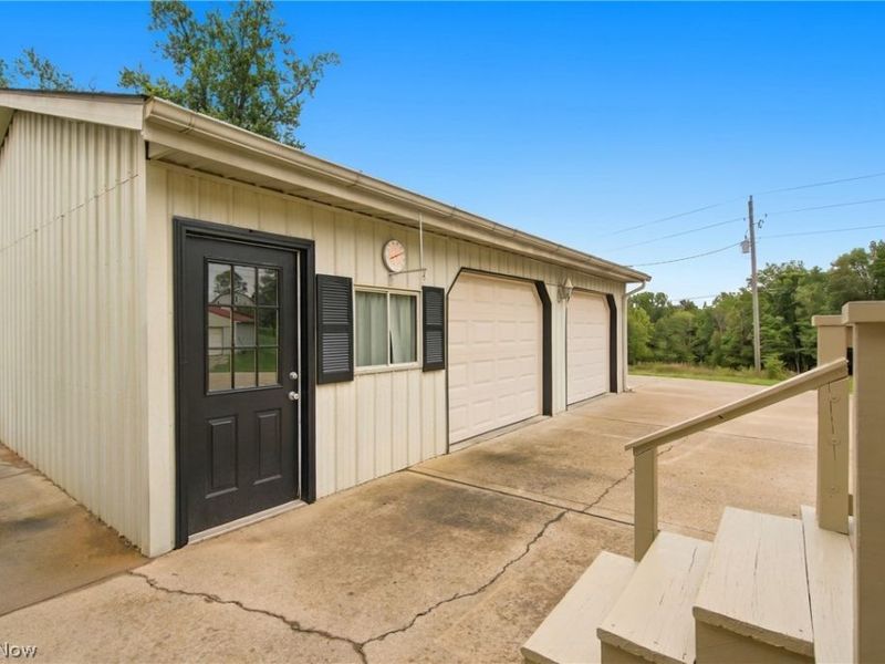1820 Adamsville Road, Zanesville, OH 43701 Photo 2