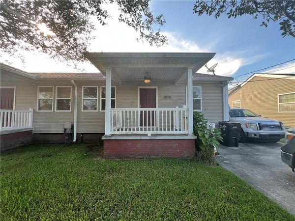 1010 COMMUNITY Street , Arabi, LA 70032