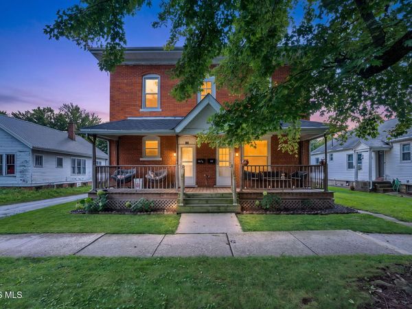 435&435 1/2 N Sandusky Avenue, Upper Sandusky, OH 43351