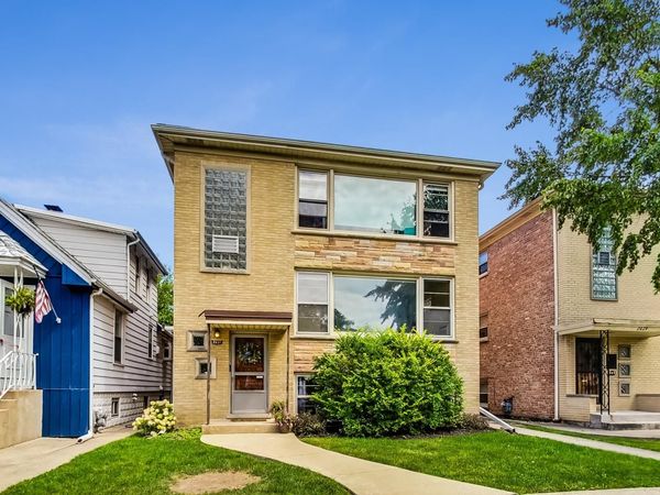 2631 N 74th Avenue, Elmwood Park, IL 60707