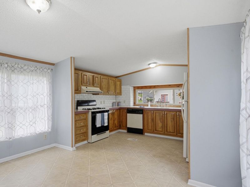 1820 Adamsville Road , Zanesville, OH 43701 Photo 22