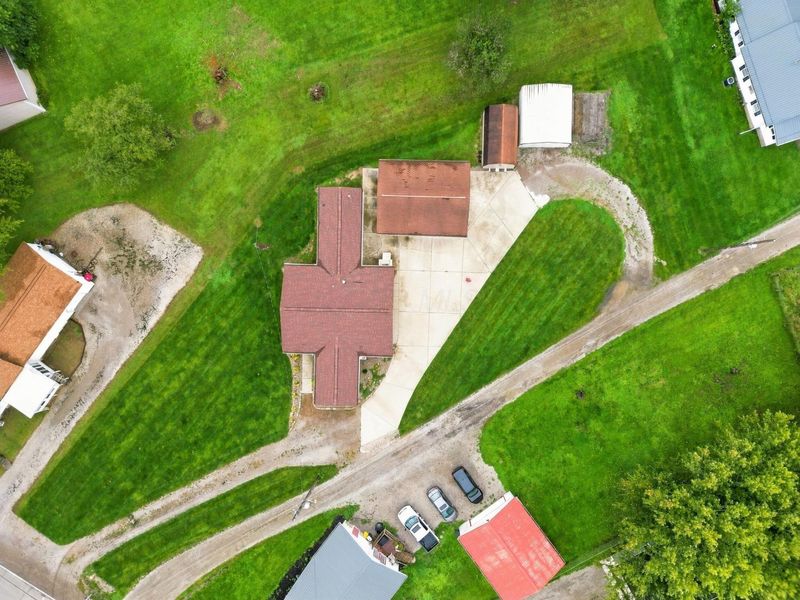 1820 Adamsville Road , Zanesville, OH 43701 Photo 3
