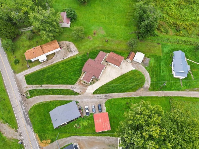 1820 Adamsville Road , Zanesville, OH 43701 Photo 5