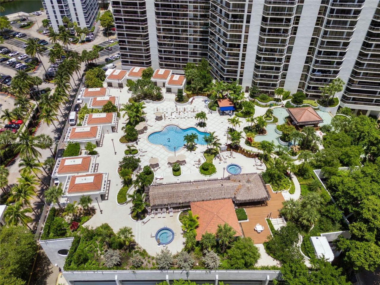 20281 E Country Club Dr , Unit 403, Aventura, FL 33180 Photo
