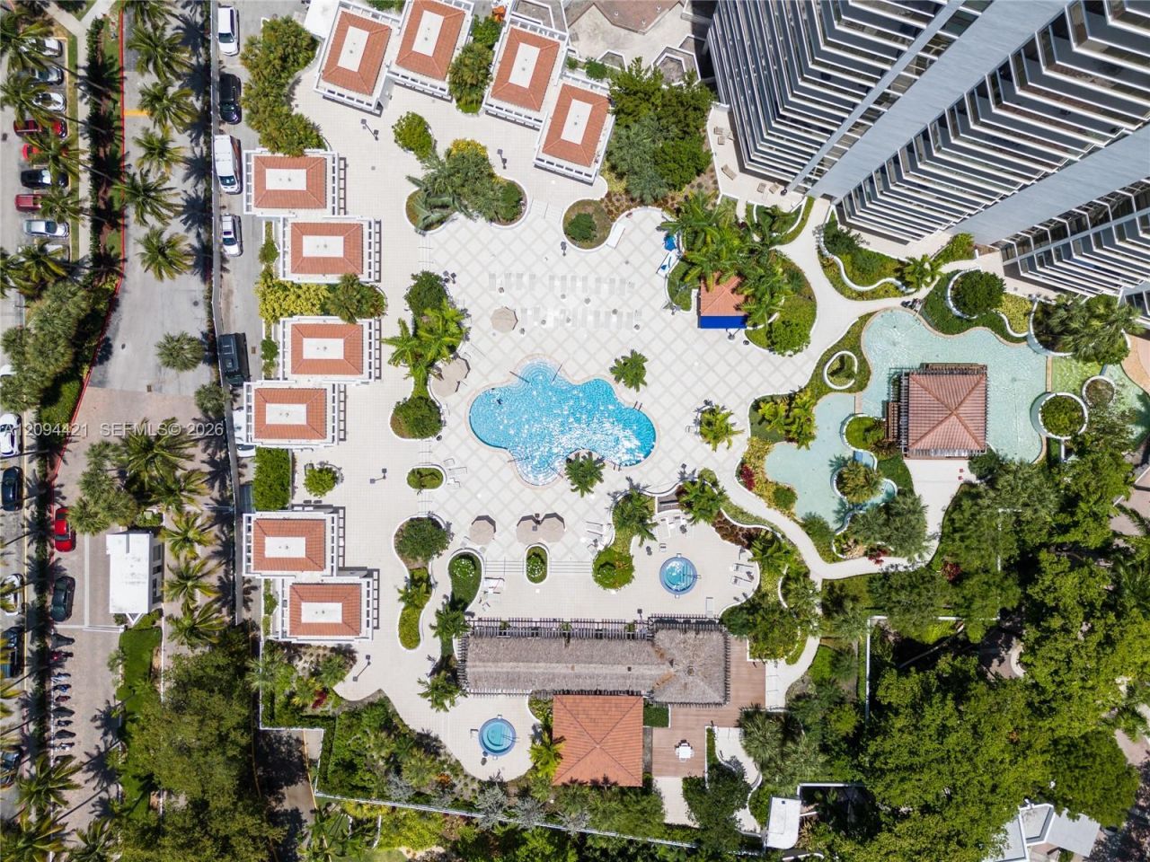20281 E Country Club Dr , Unit 403, Aventura, FL 33180 Photo