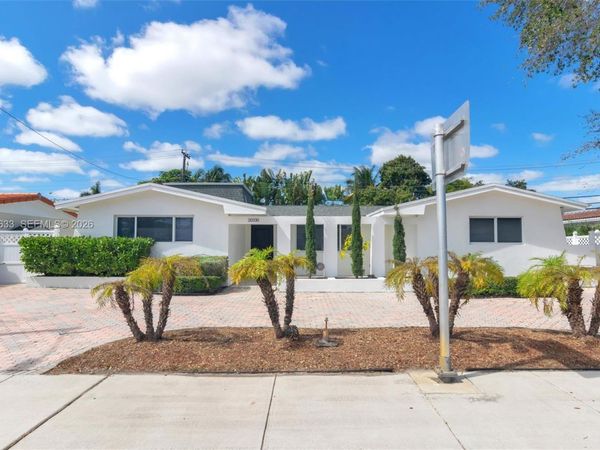 20330 Highland Lakes Blvd , Miami, FL 33179