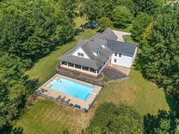 3423 Hazlett Road, Springfield, IL 62707