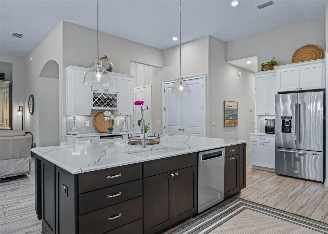 6043 Apex Way, Lady Lake, FL 32159 Photo