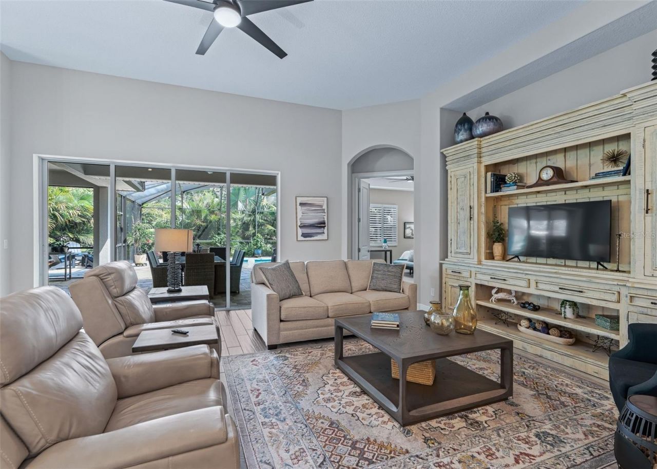 6043 Apex Way, Lady Lake, FL 32159 Photo