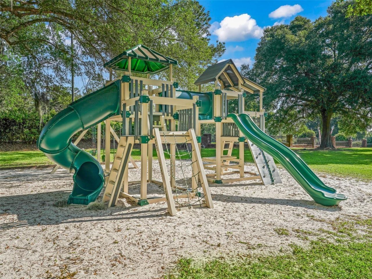 6043 Apex Way, Lady Lake, FL 32159 Photo