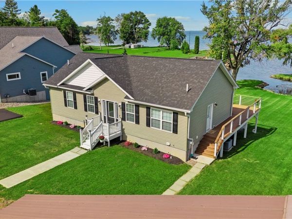 8998 Hazel Avenue , Canastota, NY 13032