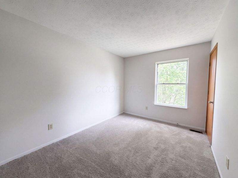 208 Isaac Tharp Street , Pataskala, OH 43062 Photo 11