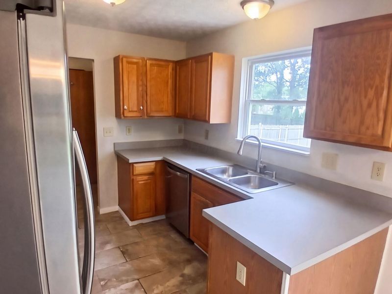 208 Isaac Tharp Street , Pataskala, OH 43062 Photo 2
