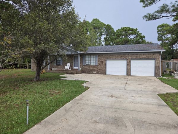 8962 Eagle Nest Drive, Navarre, FL 32566
