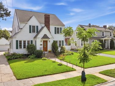 45 Bronson Ter, Springfield, MA 01108